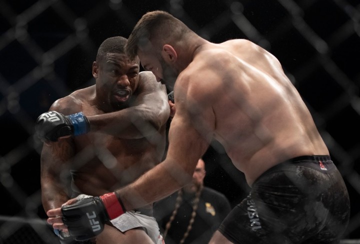 Hnusné zranenie oka z MMA v Japonsku